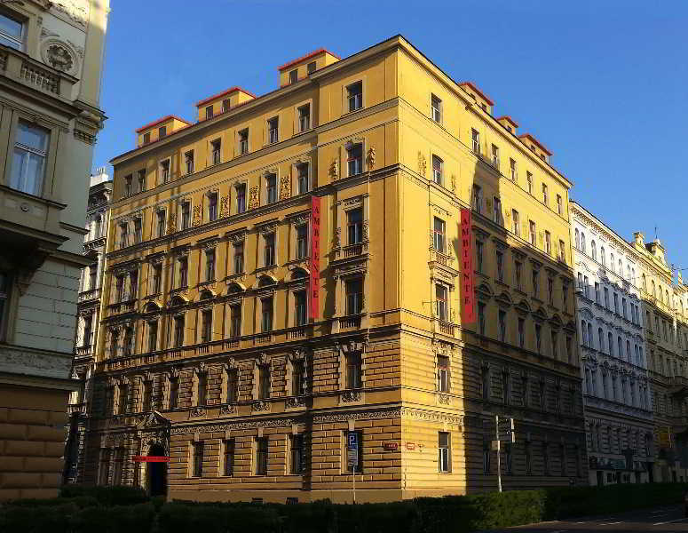 Hotel Ambiance Praga Exterior foto